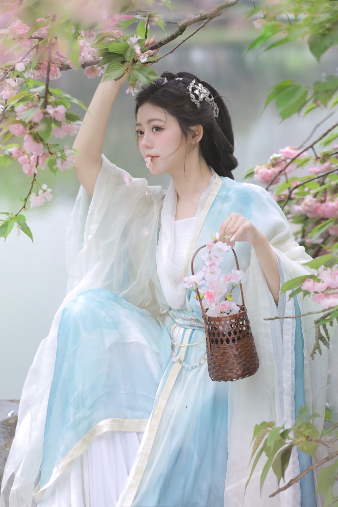 素媛 封面